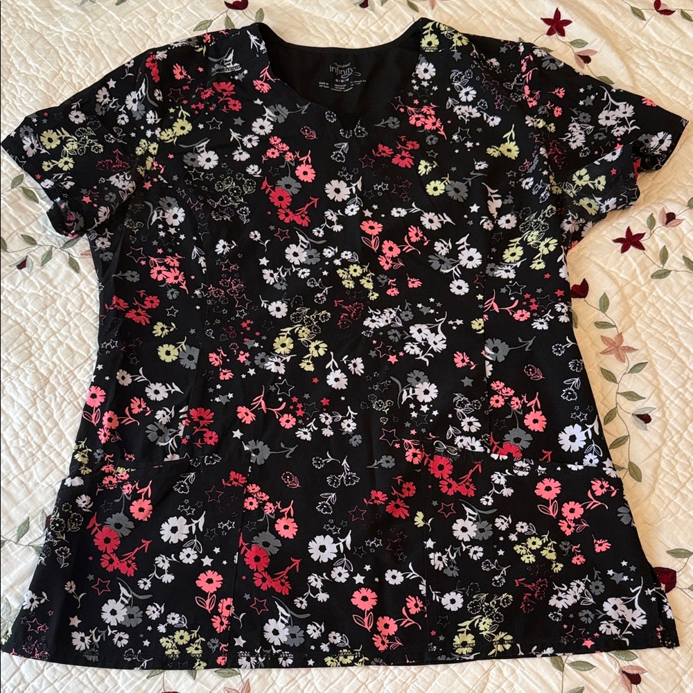 Floral Print Black Short Sleeve Women's Top